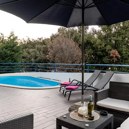 Vila Tina In Pula, Istrien *